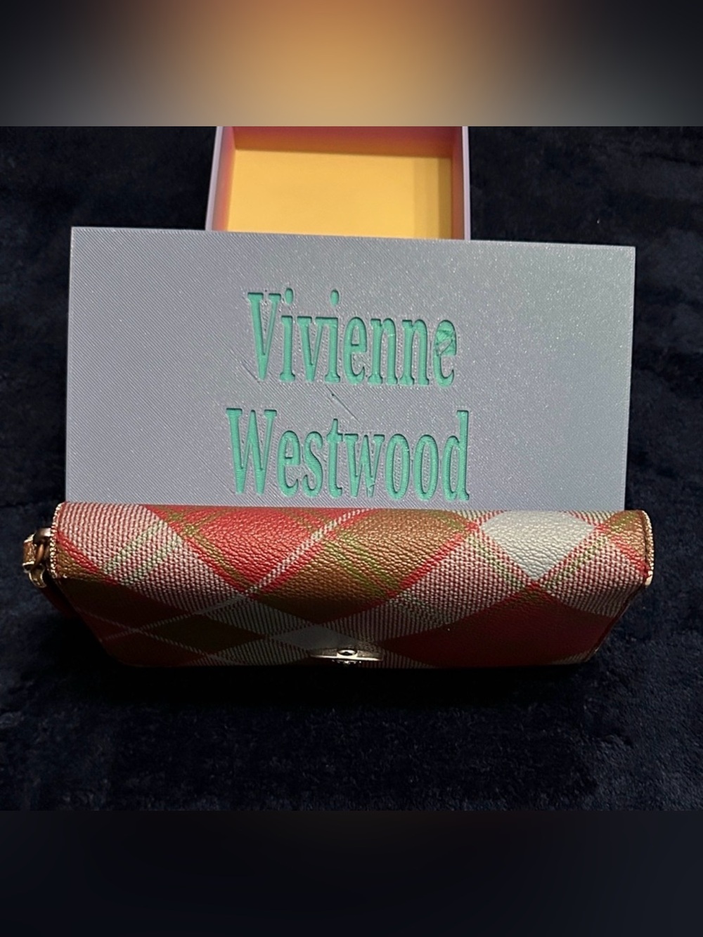 Vivienne Westwood Derby Classic Zip Round Wallet - Picture 9 of 10